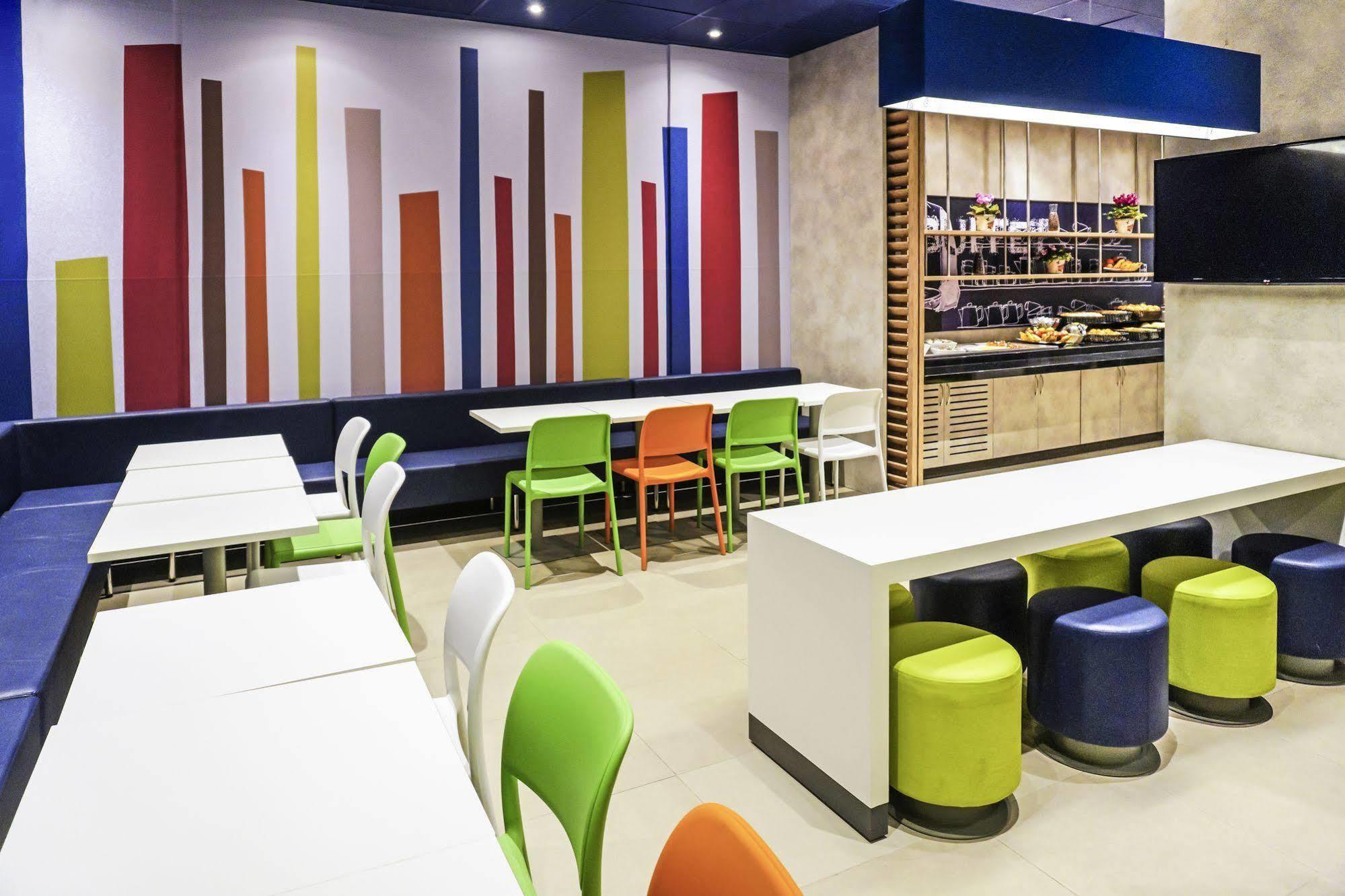 Ibis Budget Hyères المظهر الخارجي الصورة